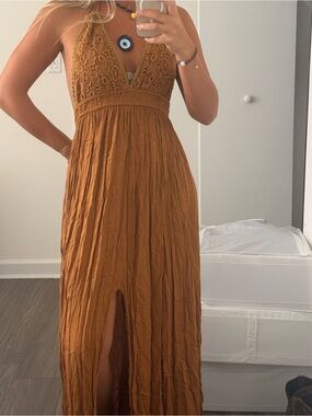 Women’s Crochet Bodice Maxi Dress in Rust